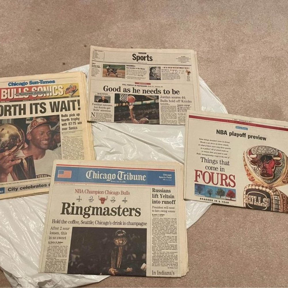 Chicago Bulls Collectibles Package